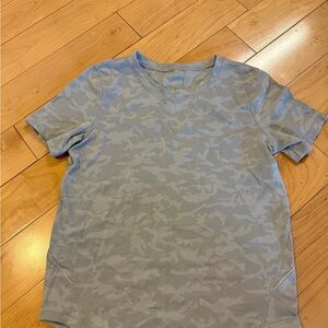 lululemon Gray Camo Short Sleeve Tee